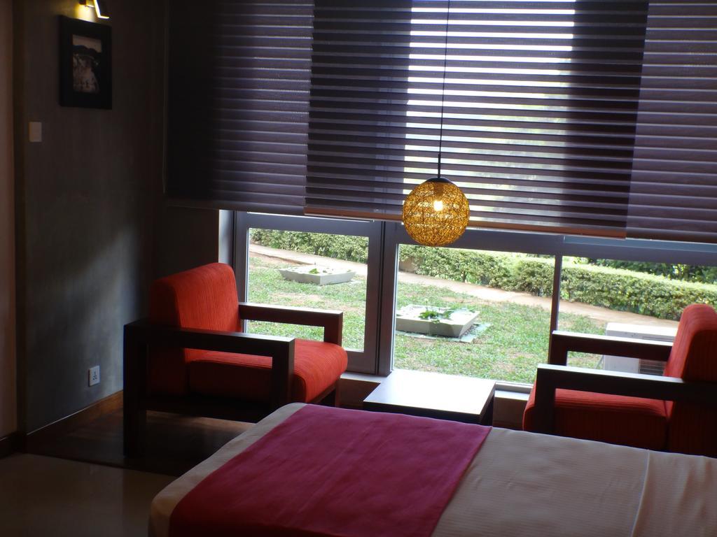 Hotel Topaz Κάντι Εξωτερικό φωτογραφία