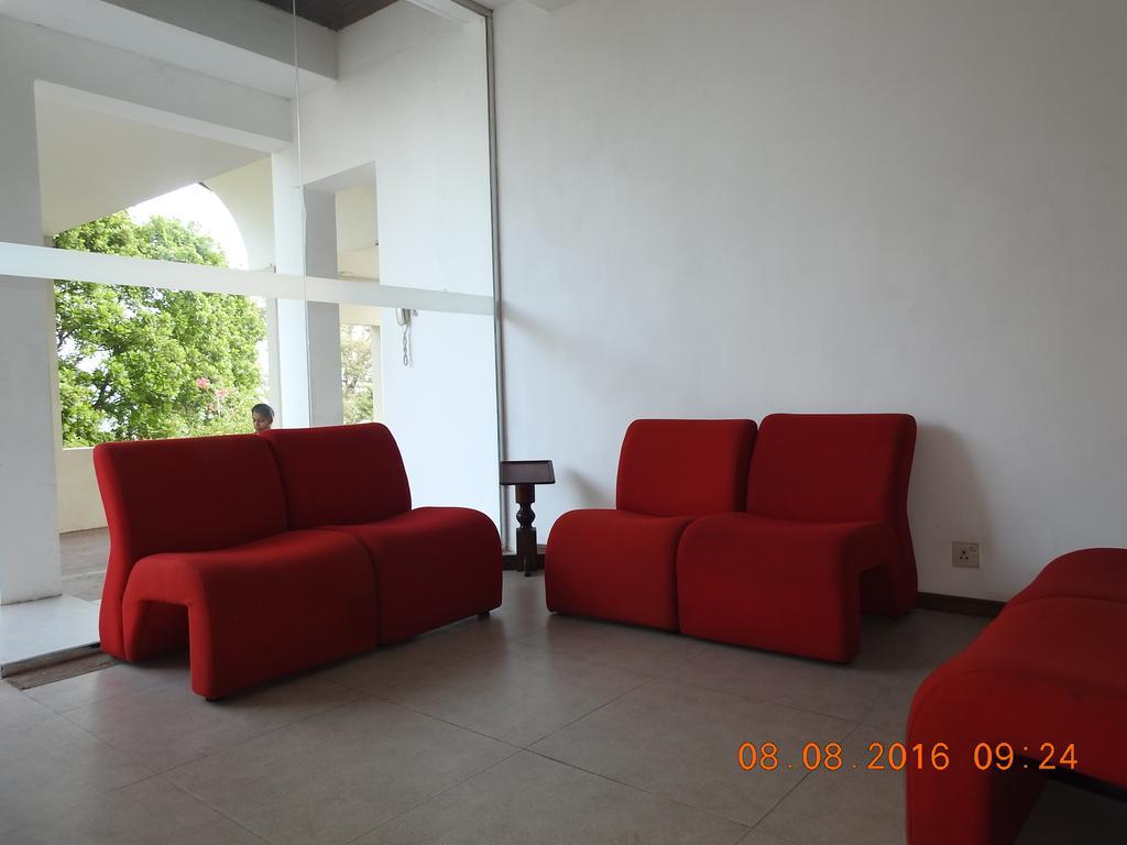 Hotel Topaz Κάντι Εξωτερικό φωτογραφία