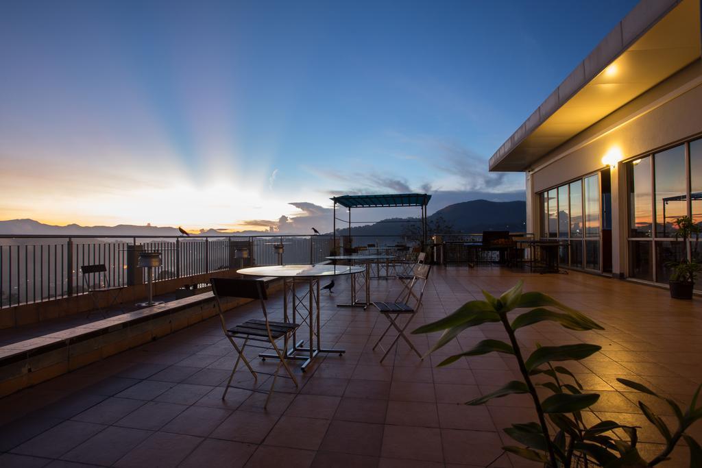 Hotel Topaz Κάντι Εξωτερικό φωτογραφία