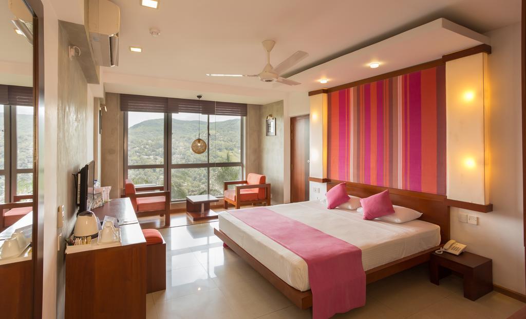 Hotel Topaz Κάντι Εξωτερικό φωτογραφία