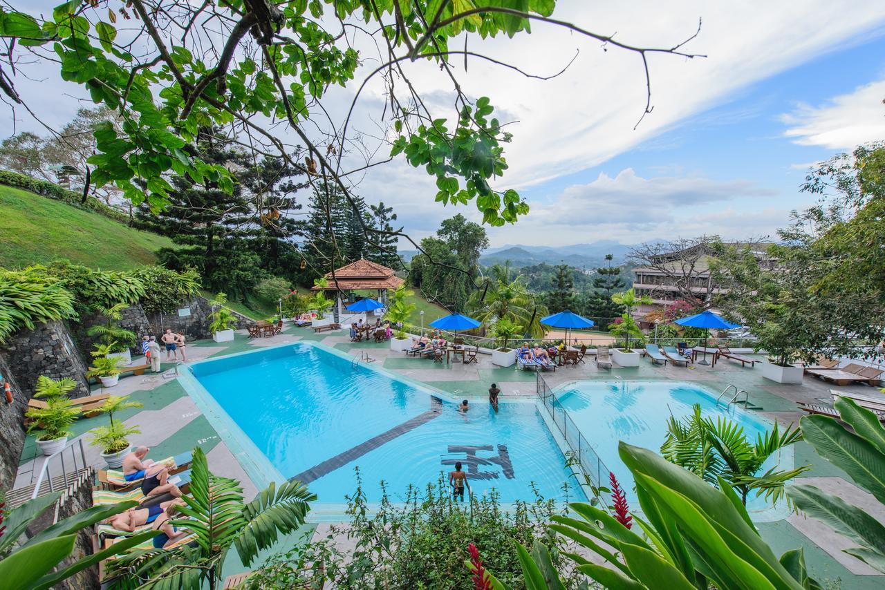 Hotel Topaz Κάντι Εξωτερικό φωτογραφία