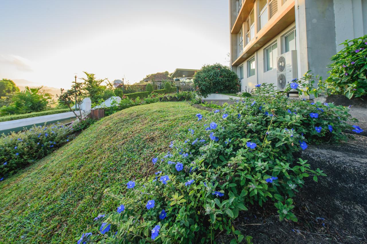 Hotel Topaz Κάντι Εξωτερικό φωτογραφία