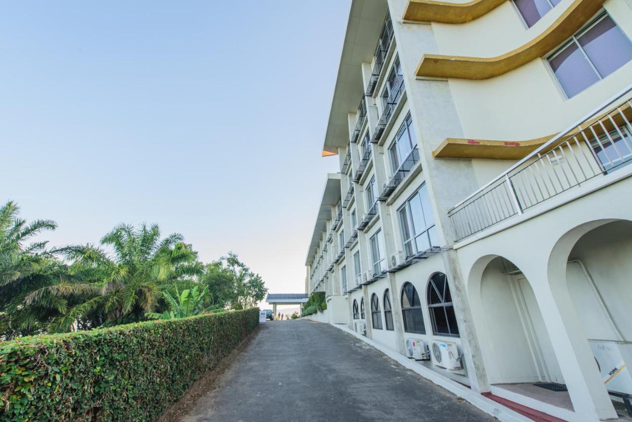 Hotel Topaz Κάντι Εξωτερικό φωτογραφία